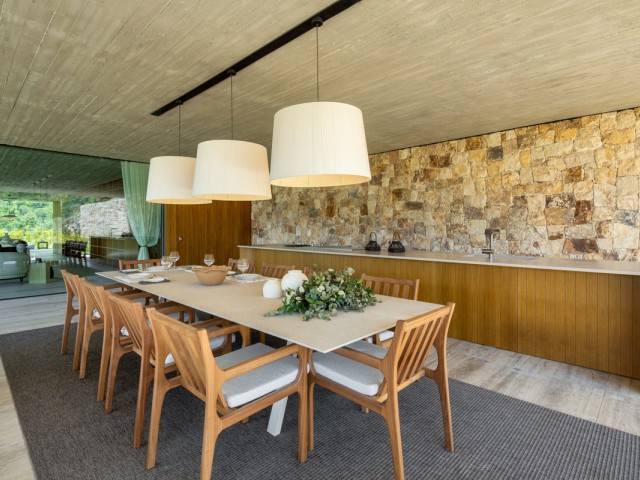 Villa con 7 Dormitorios  en El Madroñal