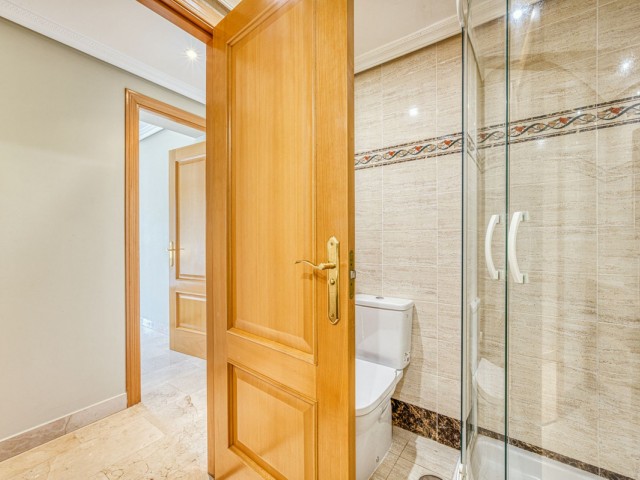 2 Bedrooms Apartment in Benahavís