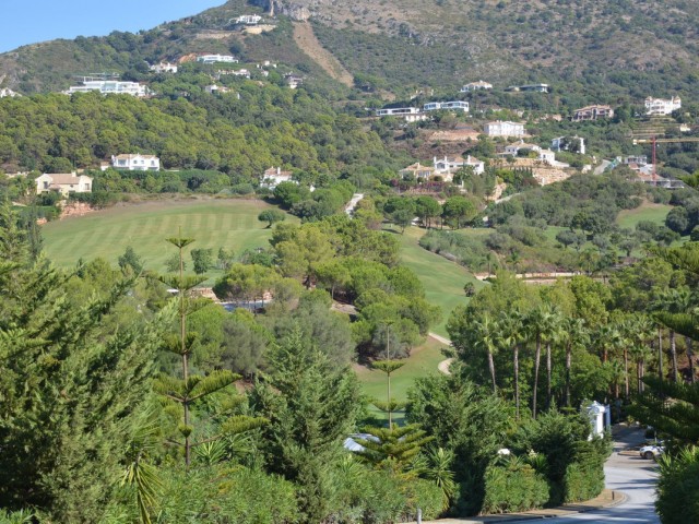 4 Bedrooms Villa in Benahavís