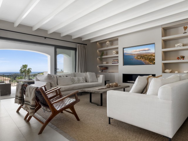 5 Bedrooms Villa in Benahavís