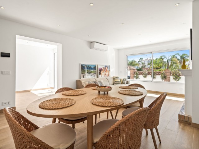 4 Bedrooms Townhouse in San Pedro de Alcántara