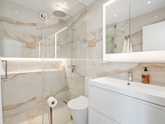 4 Makuuhuoneen Rivitalo San Pedro de Alcántara