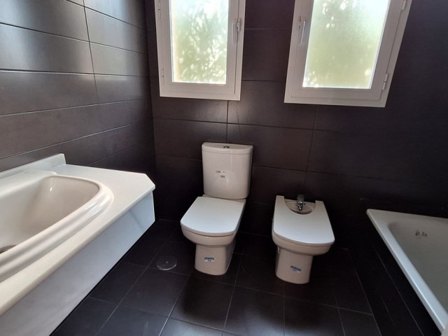 3 Bedrooms Townhouse in Calahonda