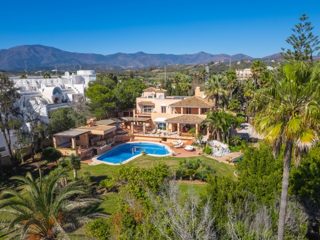 8 Soveroms Villa i New Golden Mile