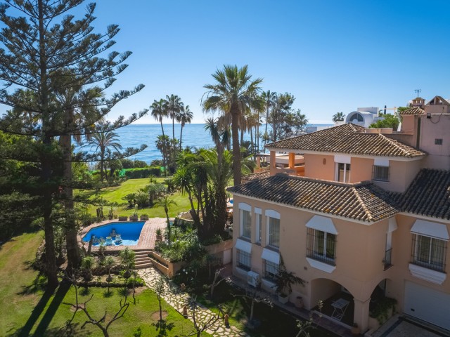 8 Soveroms Villa i New Golden Mile