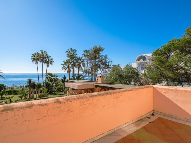 8 Soveroms Villa i New Golden Mile