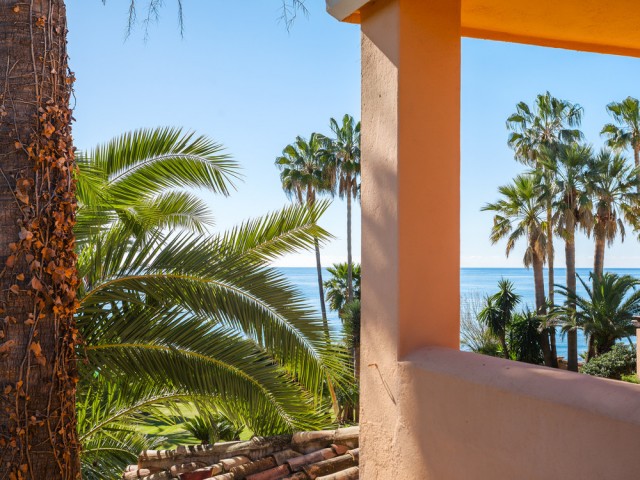 8 Makuuhuoneen Huvila New Golden Mile