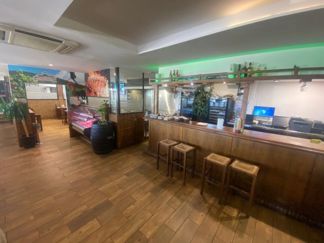 Commercial in El Pinillo