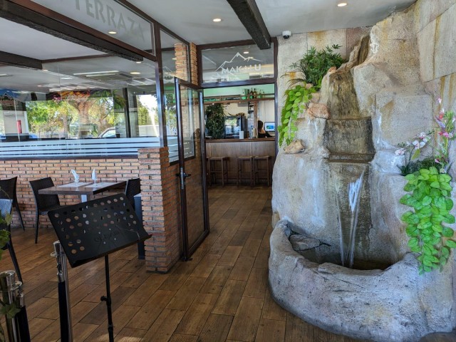 Liikekiinteistö, El Pinillo, R5046784