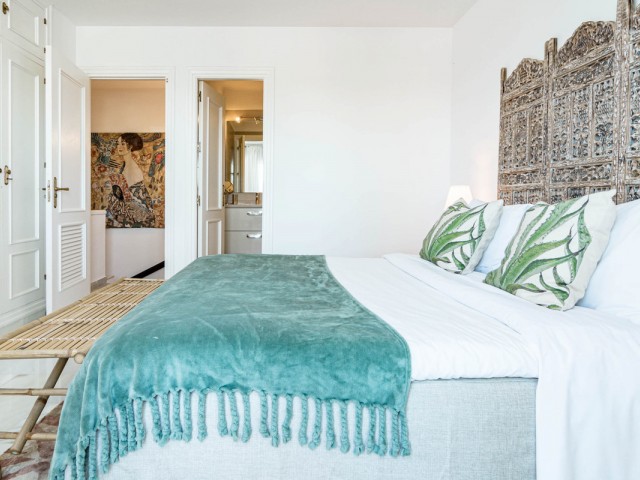 2 Bedrooms Townhouse in El Paraiso