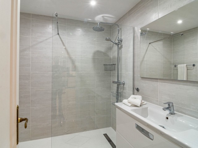 2 Bedrooms Townhouse in El Paraiso