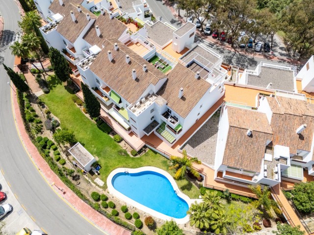 Apartment, Torrequebrada, R5046385