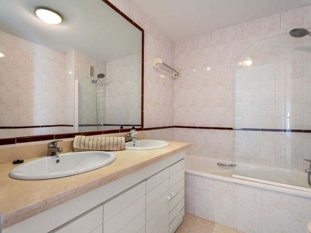 2 Bedrooms Apartment in Torrequebrada