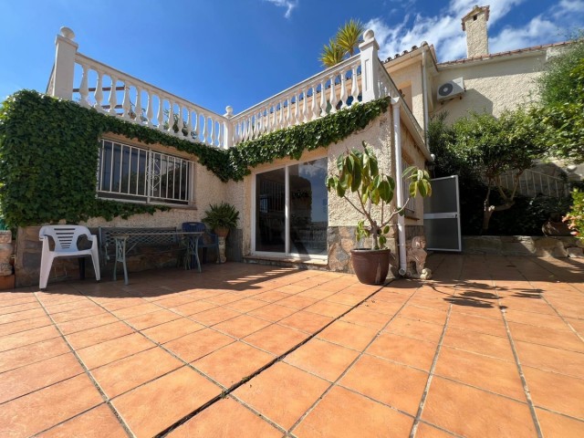 5 Bedrooms Villa in Benalmadena