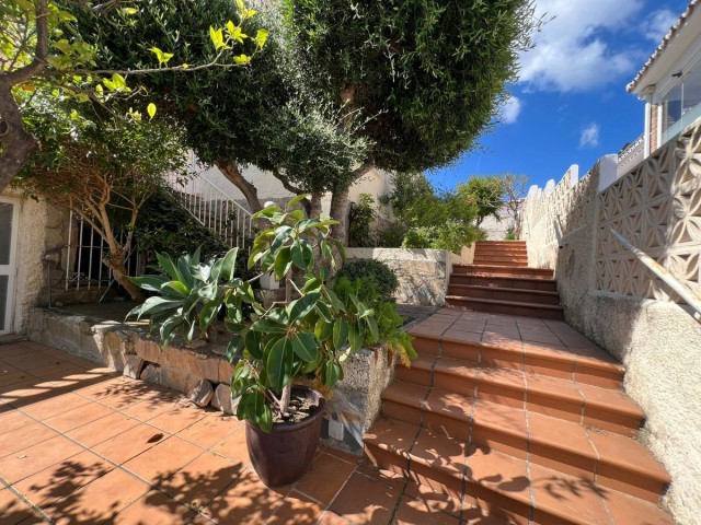 5 Bedrooms Villa in Benalmadena