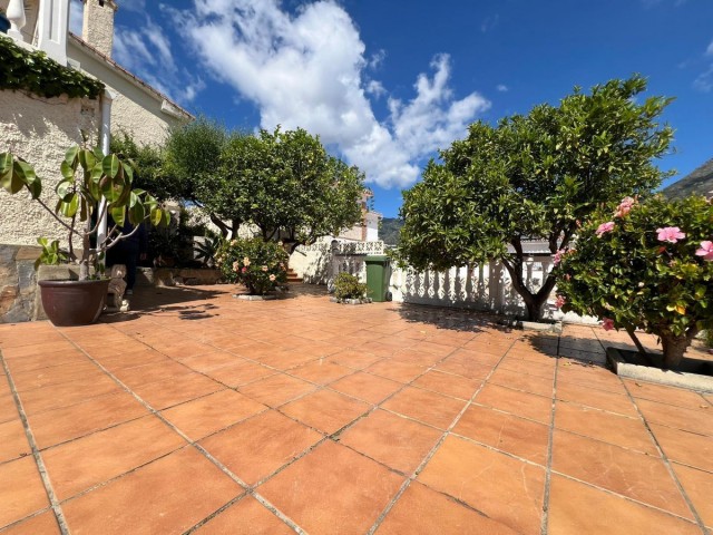 5 Bedrooms Villa in Benalmadena