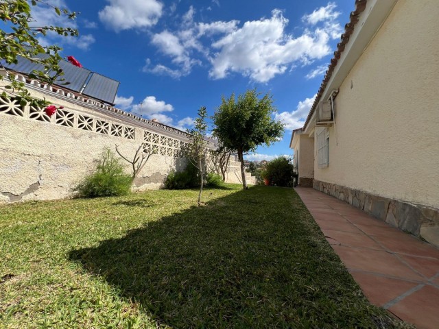 5 Bedrooms Villa in Benalmadena