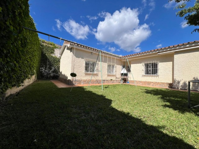 5 Bedrooms Villa in Benalmadena