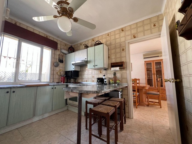 5 Bedrooms Villa in Benalmadena