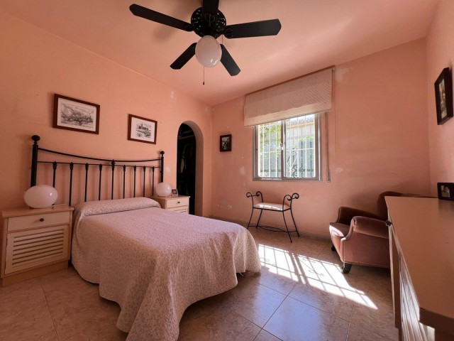 5 Bedrooms Villa in Benalmadena