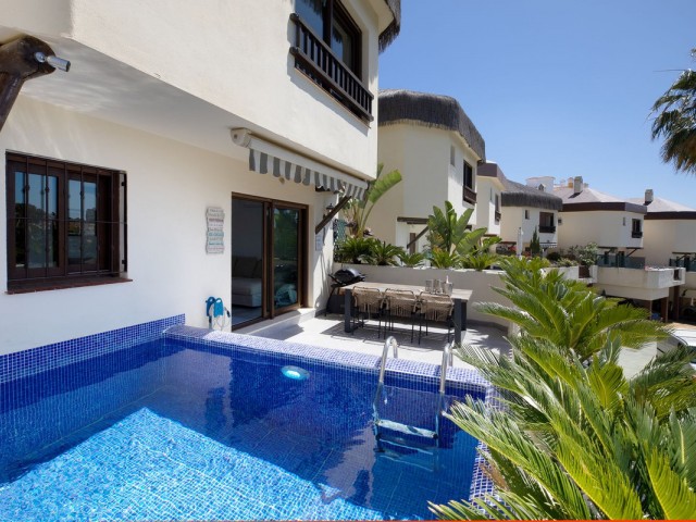 4 Bedrooms Townhouse in Riviera del Sol