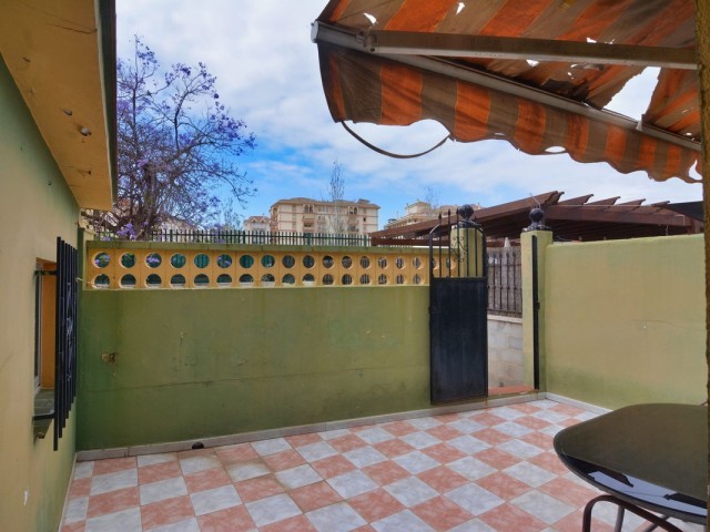 Maison mitoyenne avec 4 Chambres  à Fuengirola