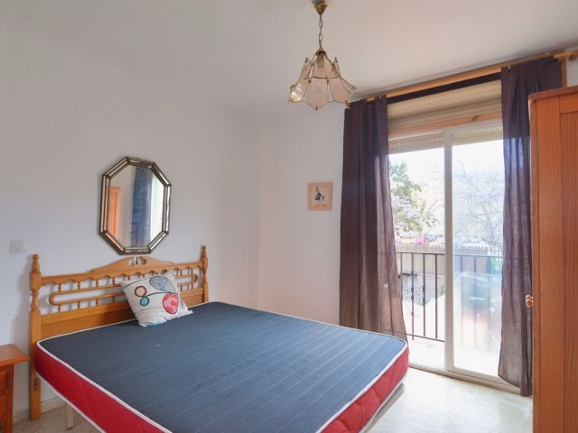 Maison mitoyenne avec 4 Chambres  à Fuengirola