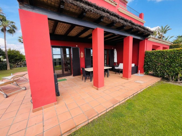 2 Bedrooms Townhouse in Sotogrande