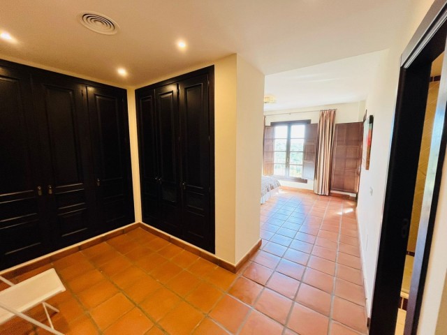 2 Bedrooms Townhouse in Sotogrande