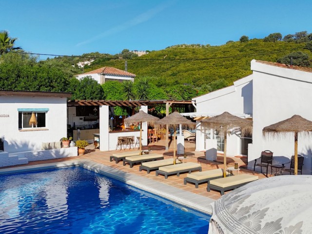 Villa avec 4 Chambres  à Alhaurín el Grande