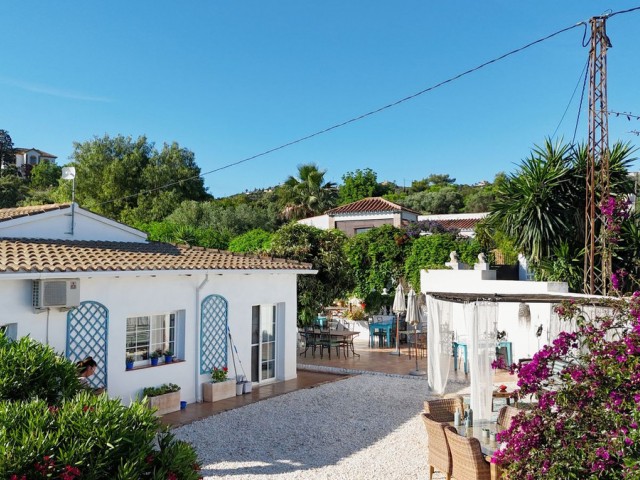 Villa avec 4 Chambres  à Alhaurín el Grande