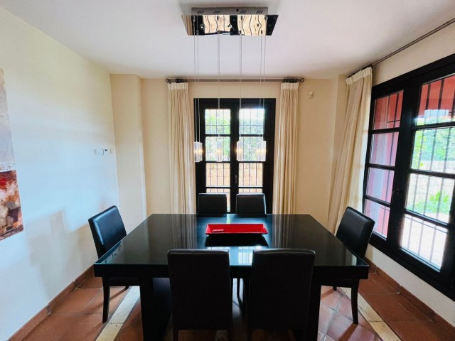 3 Bedrooms Villa in Sotogrande