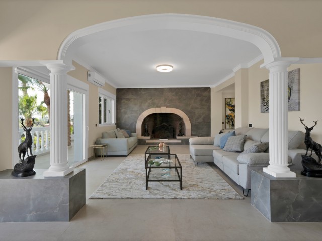 Villa con 9 Dormitorios  en La Capellania