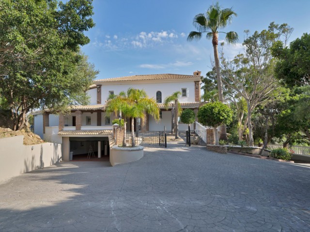 9 Schlafzimmer Villa in Benalmadena