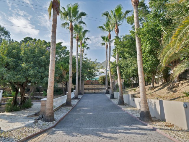 9 Makuuhuoneen Huvila Benalmadena