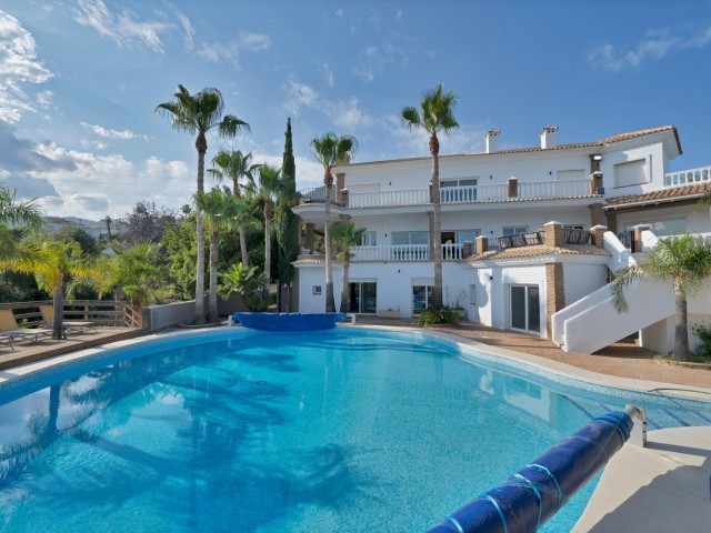 9 Schlafzimmer Villa in Benalmadena