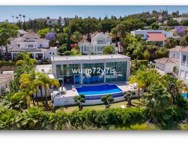 3 Soveroms Villa i Benahavís