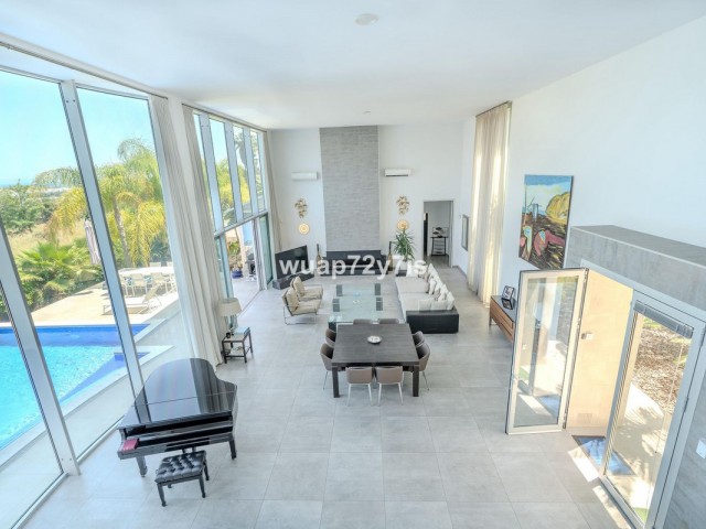 3 Soveroms Villa i Benahavís