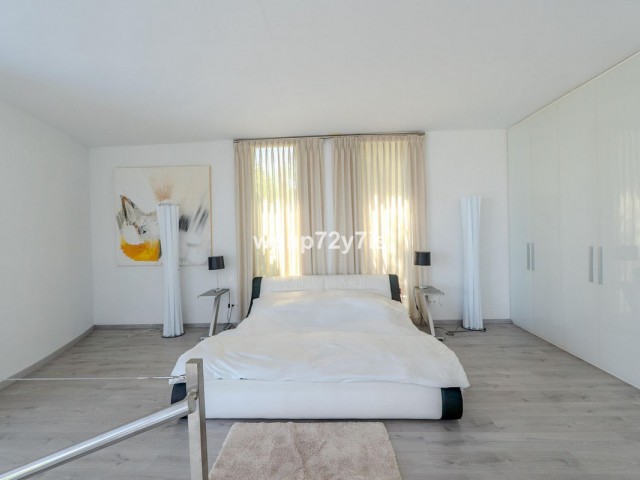 3 Soveroms Villa i Benahavís