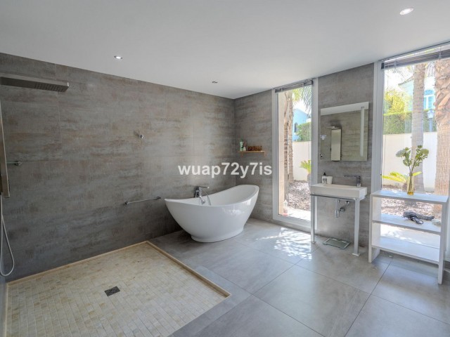 3 Soveroms Villa i Benahavís