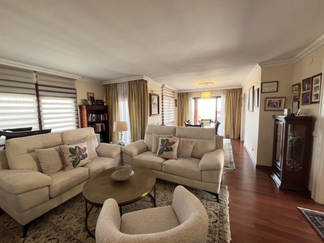 Villa con 8 Dormitorios  en Marbella
