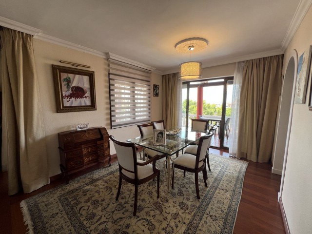 Villa con 8 Dormitorios  en Marbella