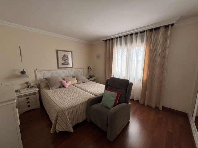 Villa con 8 Dormitorios  en Marbella