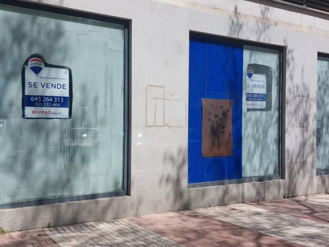 Commercial avec 0 Chambres  à Marbella