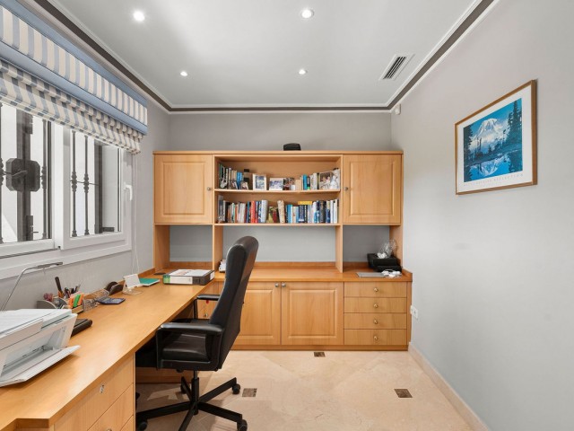 3 Bedrooms Townhouse in Nueva Andalucía