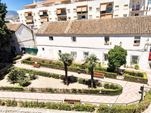 8 Bedrooms Villa in San Pedro de Alcántara