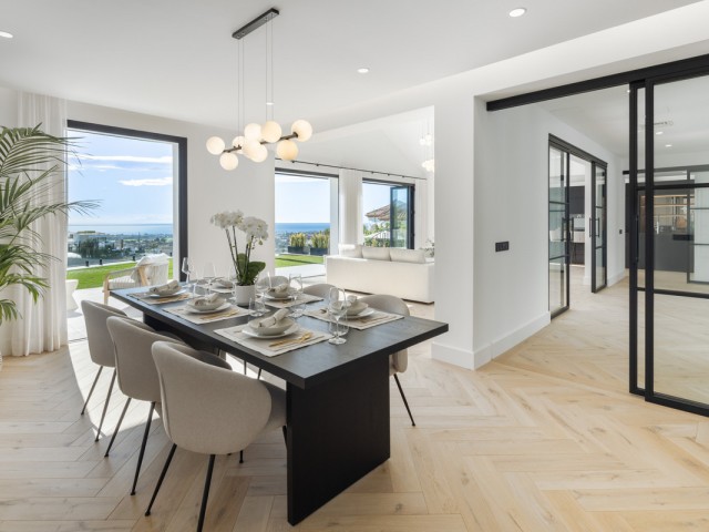 5 Makuuhuoneen Huvila La Quinta