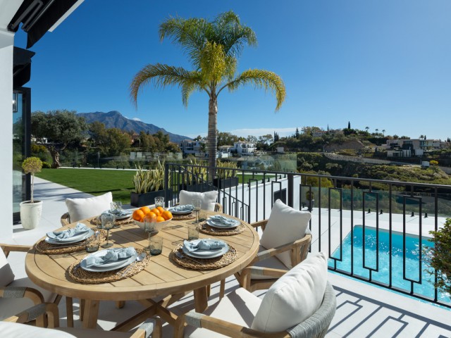 5 Makuuhuoneen Huvila La Quinta