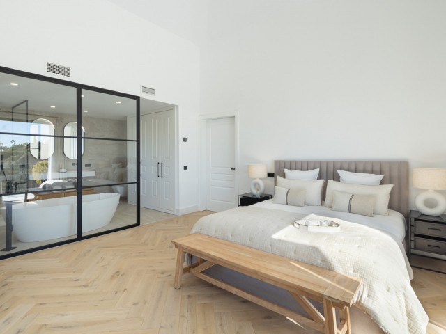 5 Makuuhuoneen Huvila La Quinta