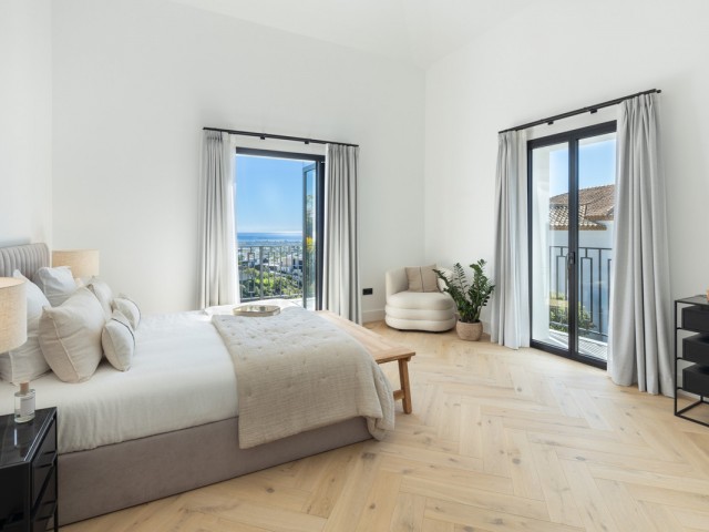 5 Makuuhuoneen Huvila La Quinta